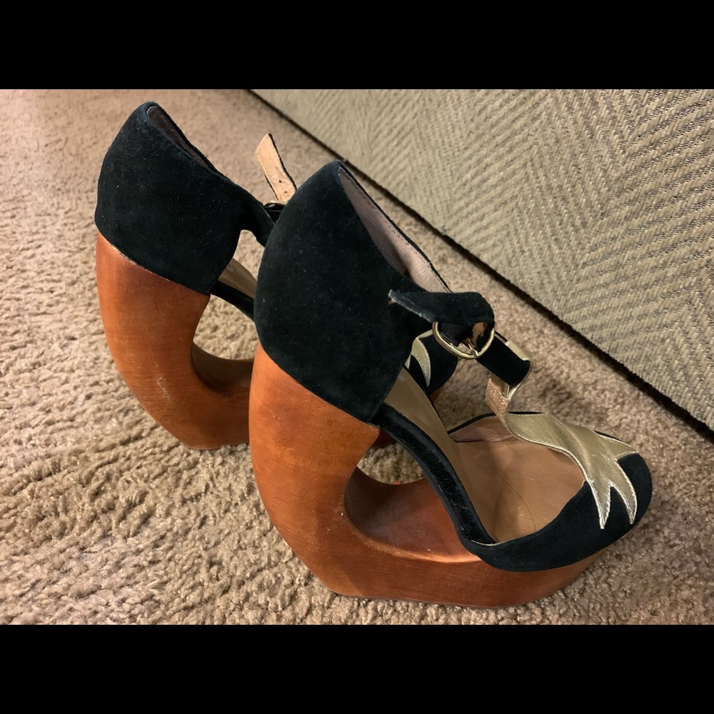 Jeffrey Campbell rock time